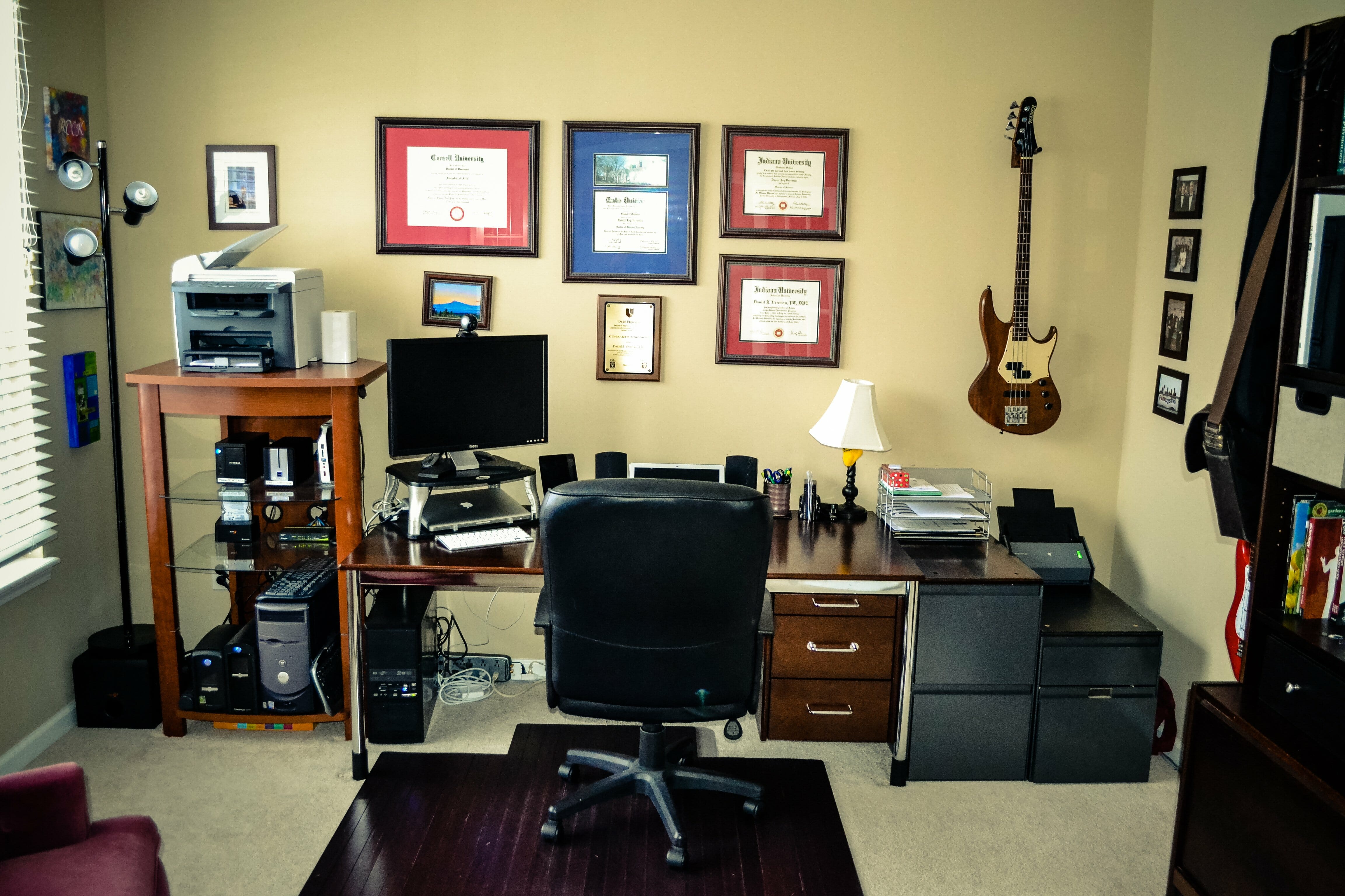 Home Office Desk Cable Management - Daniel Vreeman