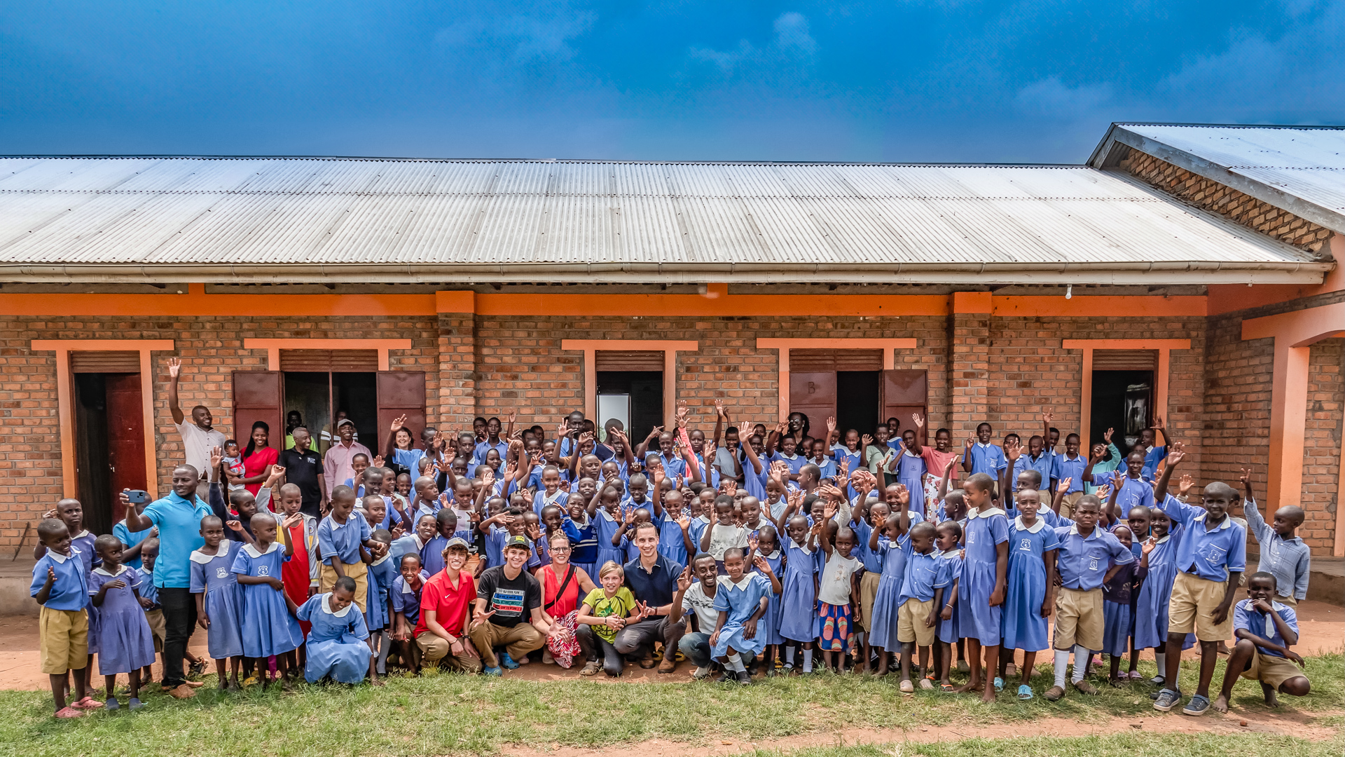 Vreemans visiting Omwiguru Primary School in 2024