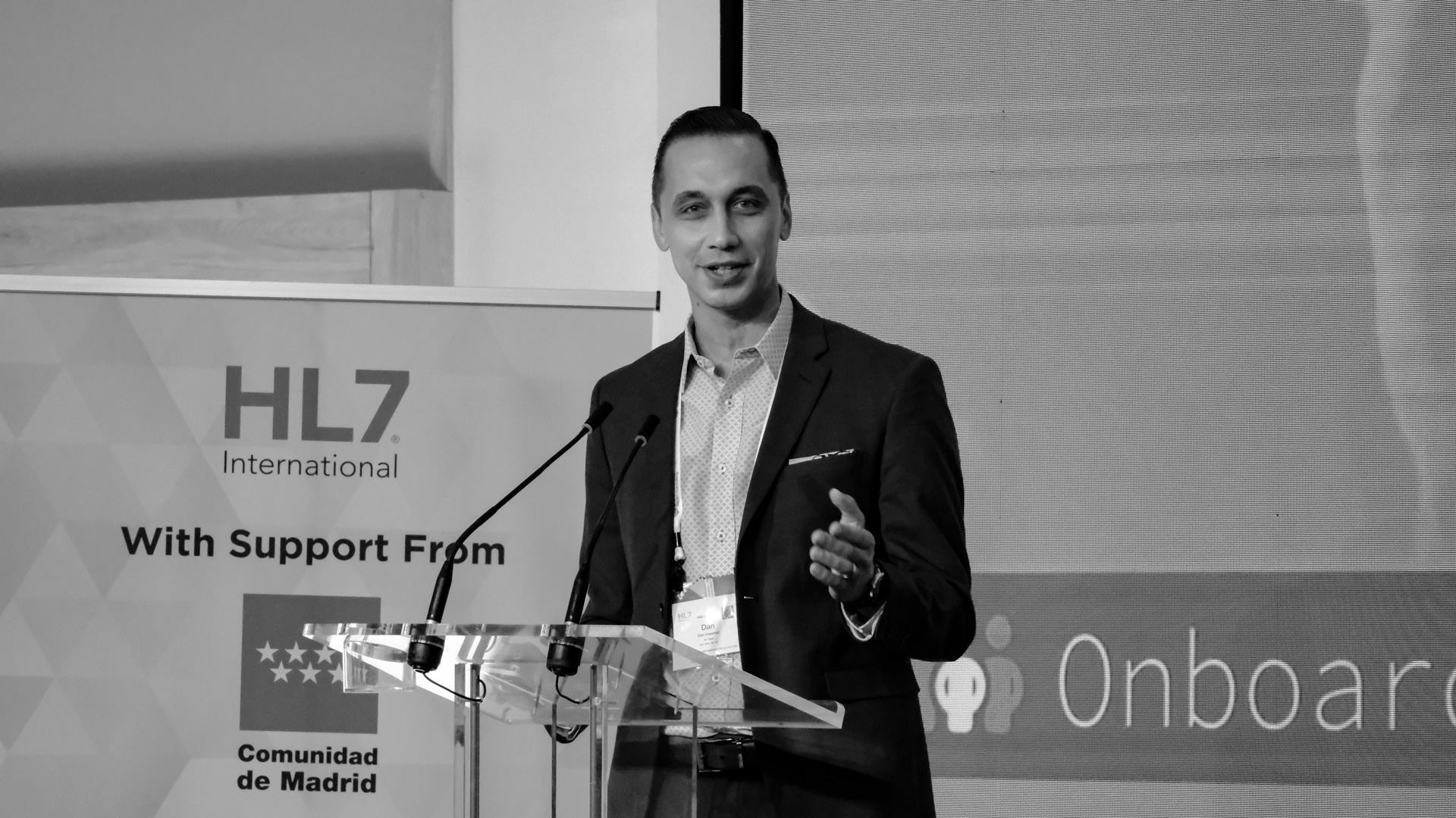 djv-speaking-wgm-podium